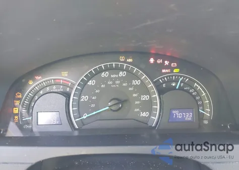 2013 Toyota Camry Le z USA, uszkodzony, nr VIN 4T4BF1FK3DR286996